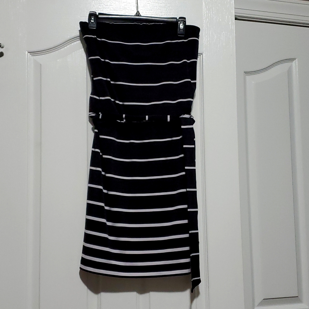Black and white strapless knee length dress